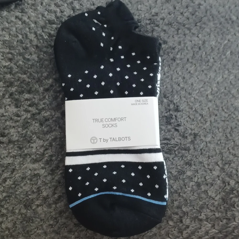 New 2-Pack Talbots Posh Dot Ankle Socks